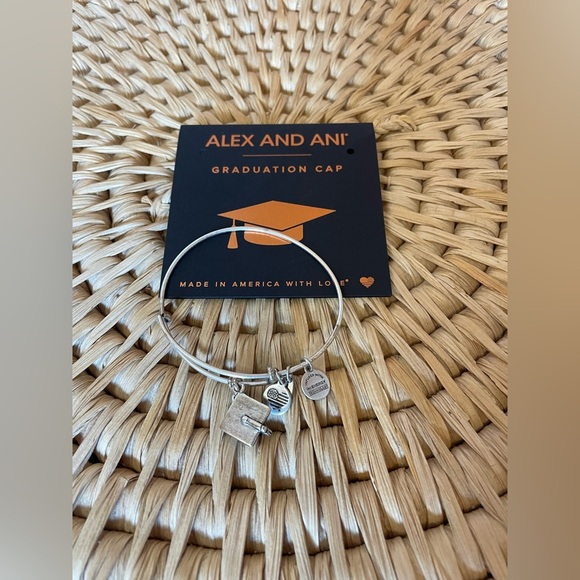 Alex & Ani Graduation Cap 2016 Expandable Silver Bangle - Picture 1 of 6